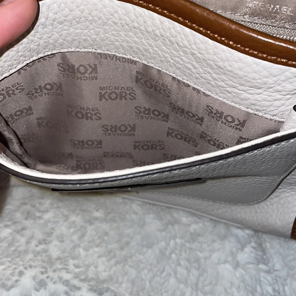 Michael Kors white and brown crossbody‎ - Picture 5 of 9